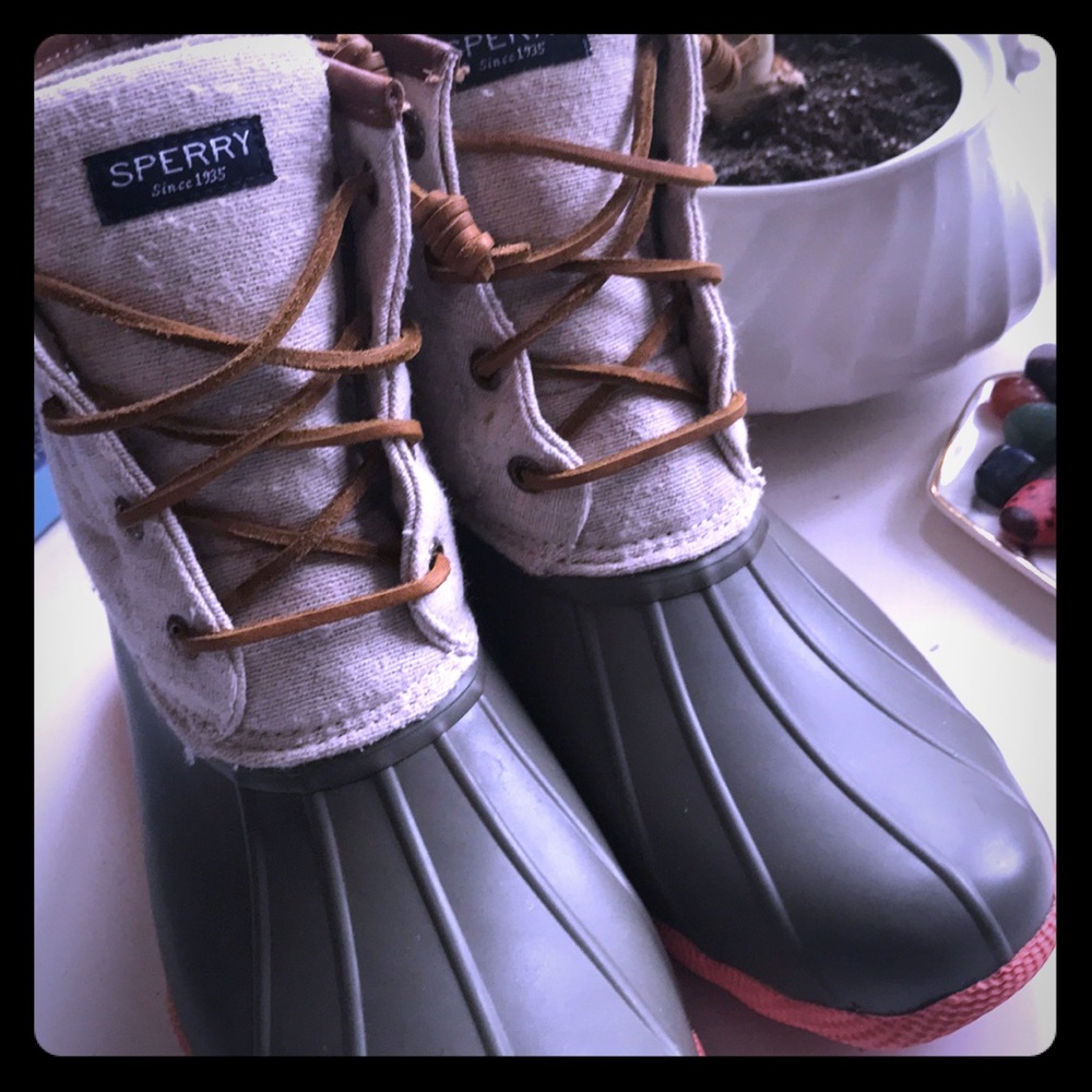 Sperry Saltwater Duck inspired Boots size 9